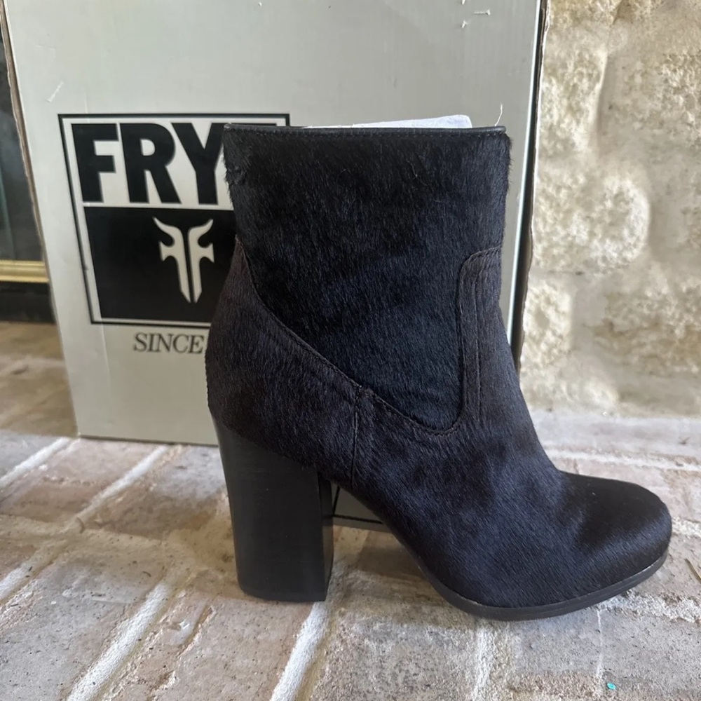 New Frye Parker Black Calf Hair Boot size 7